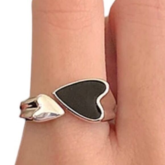 Dark Hearts Silver Tone Black Enamel Heart Punk Emo Goth Adjustable Ring NWOT - Picture 7 of 15